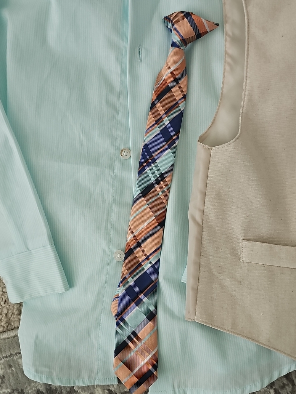 Boys Size 7 Izod Suit With Tie Vest - Picture 3 of 6